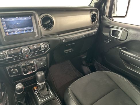 Used 2021 Jeep Wrangler Unlimited Sport AWD/4WD image 21