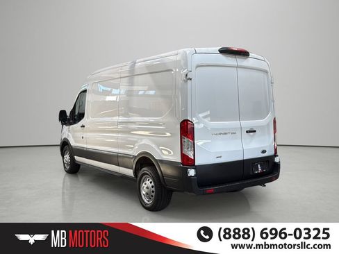Used 2025 Ford Transit 250 148 Medium Roof Extended AWD image 3