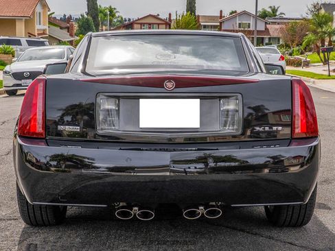 Used 2006 Cadillac XLR image 18