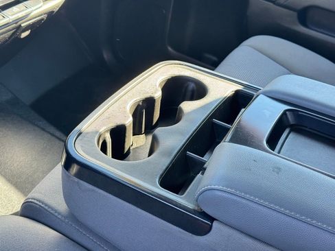 Used 2018 Chevrolet Silverado 1500 Custom w/ Trailering Package image 19