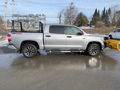 Used 2016 Toyota Tundra SR5 image 2