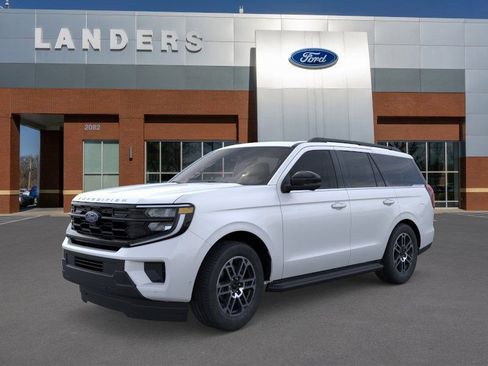 New 2025 Ford Expedition Active image 1