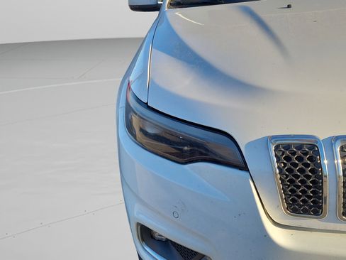 Used 2019 Jeep Cherokee Limited w/ Luxury Group image 11