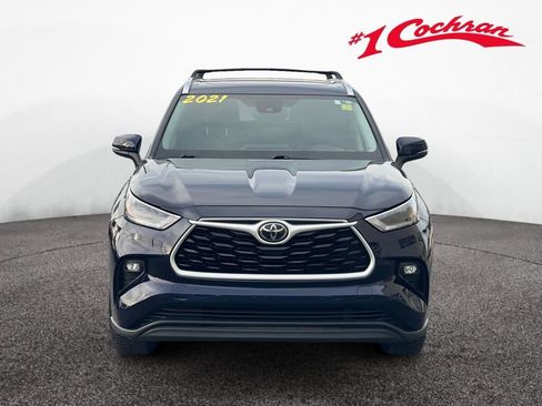 Used 2021 Toyota Highlander XLE AWD/4WD image 39
