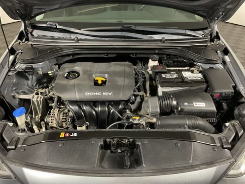 Used 2017 Hyundai Elantra Value Edition FWD image 39