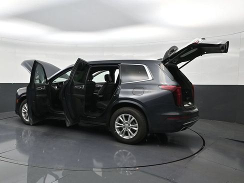 Used 2023 Cadillac XT6 Luxury FWD image 23