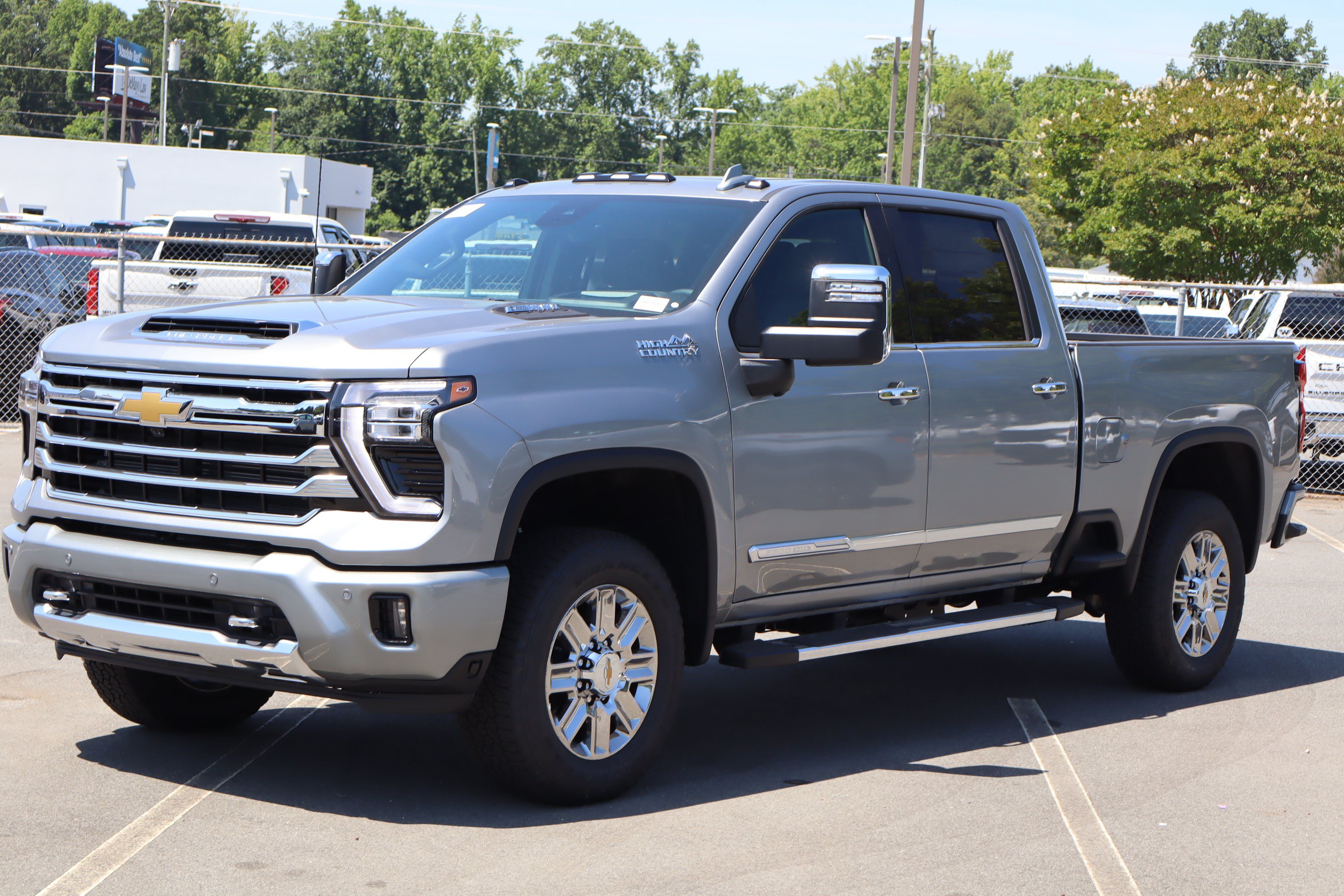 New 2026 Chevrolet Silverado 2500 High Country w/ High Country Premium Package AWD/4WD image 3
