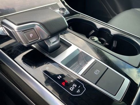 Used 2022 Audi Q7 2.0T Premium w/ Convenience Package AWD/4WD image 15