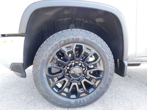 New 2026 Chevrolet Silverado 2500 LT w/ All Star Edition AWD/4WD image 17