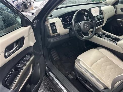 Used 2022 Nissan Pathfinder Platinum w/ Cargo Package FWD image 14