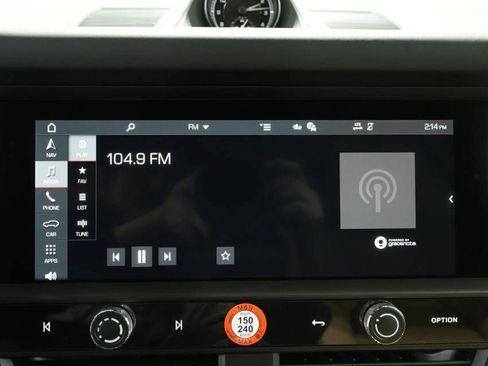 Certified 2026 Porsche Macan AWD/4WD image 18