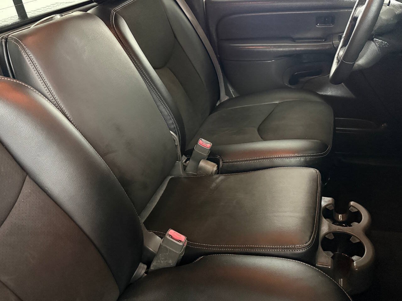Used 2006 GMC Sierra 3500 SLE w/ Heavy-Duty Power Package RWD image 34