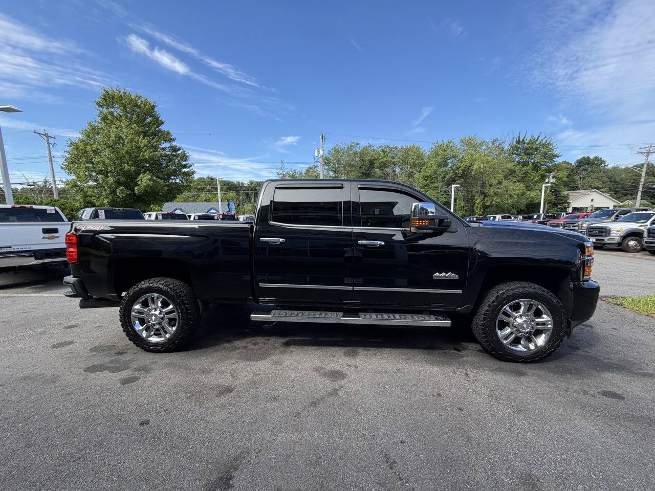 Used 2017 Chevrolet Silverado 2500 High Country w/ Duramax Plus Package AWD/4WD image 6