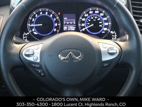 Used 2017 INFINITI QX70 AWD w/ Premium Package image 9