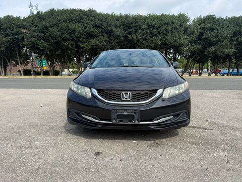 Used 2013 Honda Civic LX image 2