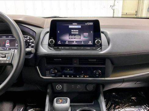 Used 2023 Nissan Rogue SV FWD image 6