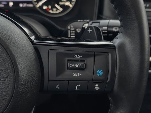 Used 2023 Nissan Rogue SL image 19