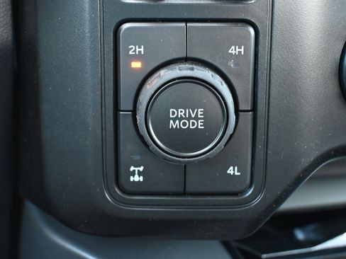 New 2026 Ford F250 Lariat w/ Black Appearance Package image 25