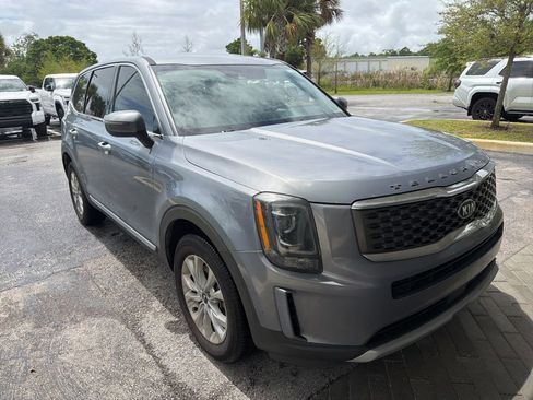 Used 2020 Kia Telluride LX image 2