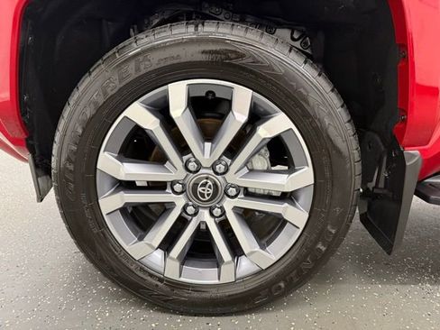 Used 2025 Toyota 4Runner Limited image 19