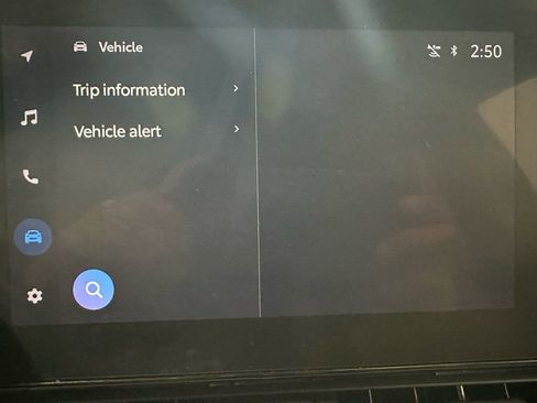 Used 2025 Toyota RAV4 XLE w/ Convenience Package image 30