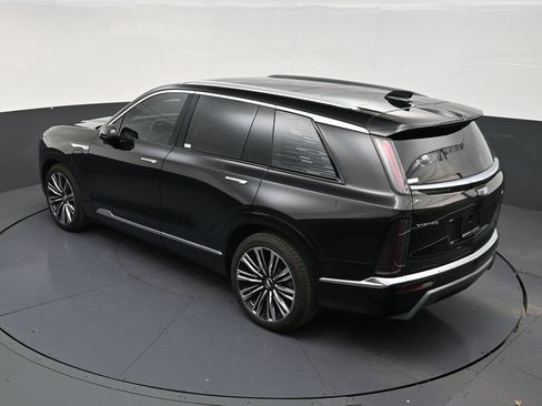 Used 2026 Cadillac Vistiq Premium Luxury AWD/4WD image 14