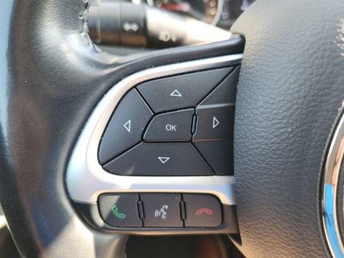 Used 2020 Jeep Compass Latitude AWD/4WD image 25