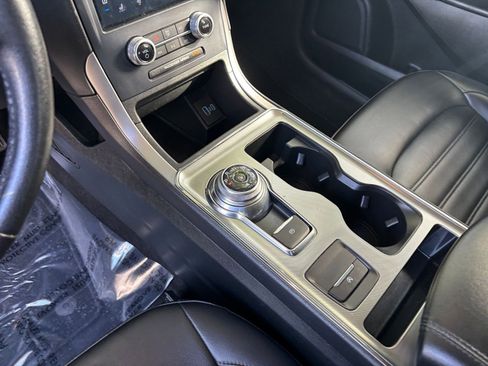 Used 2022 Ford Edge SEL image 41