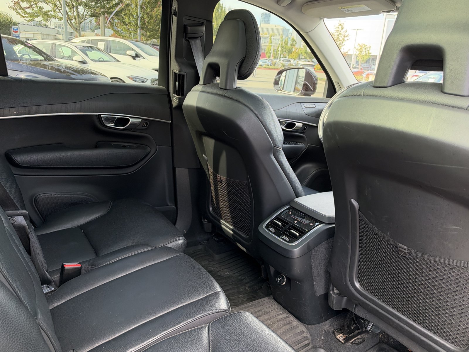 Used 2020 Volvo XC90 T5 Momentum w/ Protection Package Premier AWD/4WD image 16