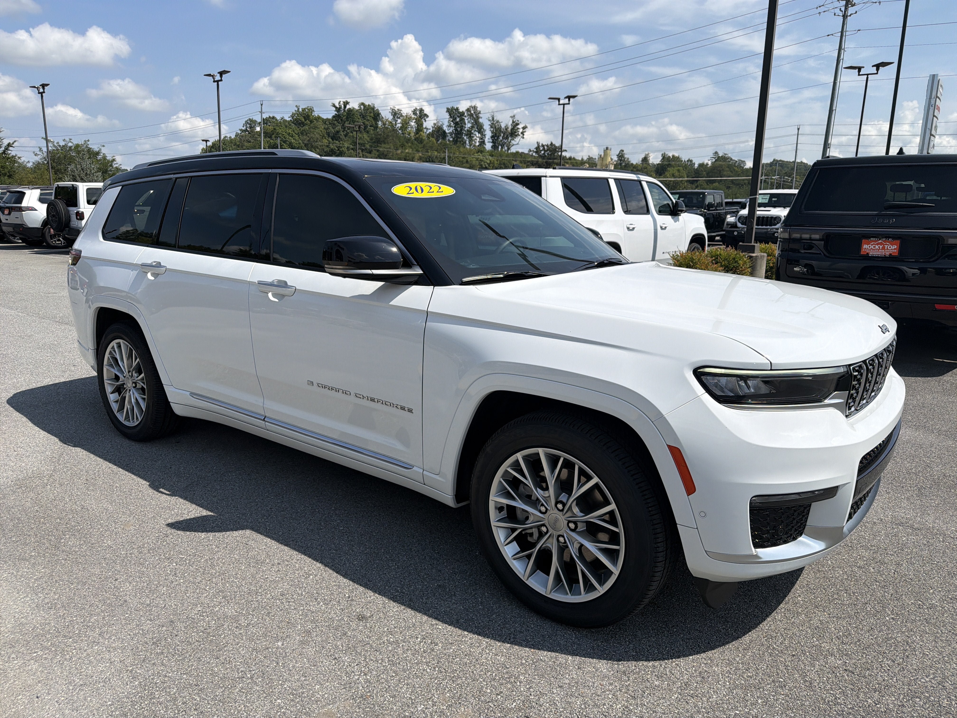 Used 2022 Jeep Grand Cherokee L Summit w/ Advanced Protech Group IV AWD/4WD image 5