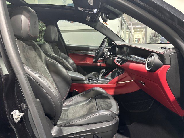 Used 2018 Alfa Romeo Stelvio Quadrifoglio w/ Driver Assist Dynamic Package AWD/4WD image 56