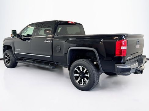 Used 2018 GMC Sierra 2500 SLT w/ Duramax Plus Package image 7