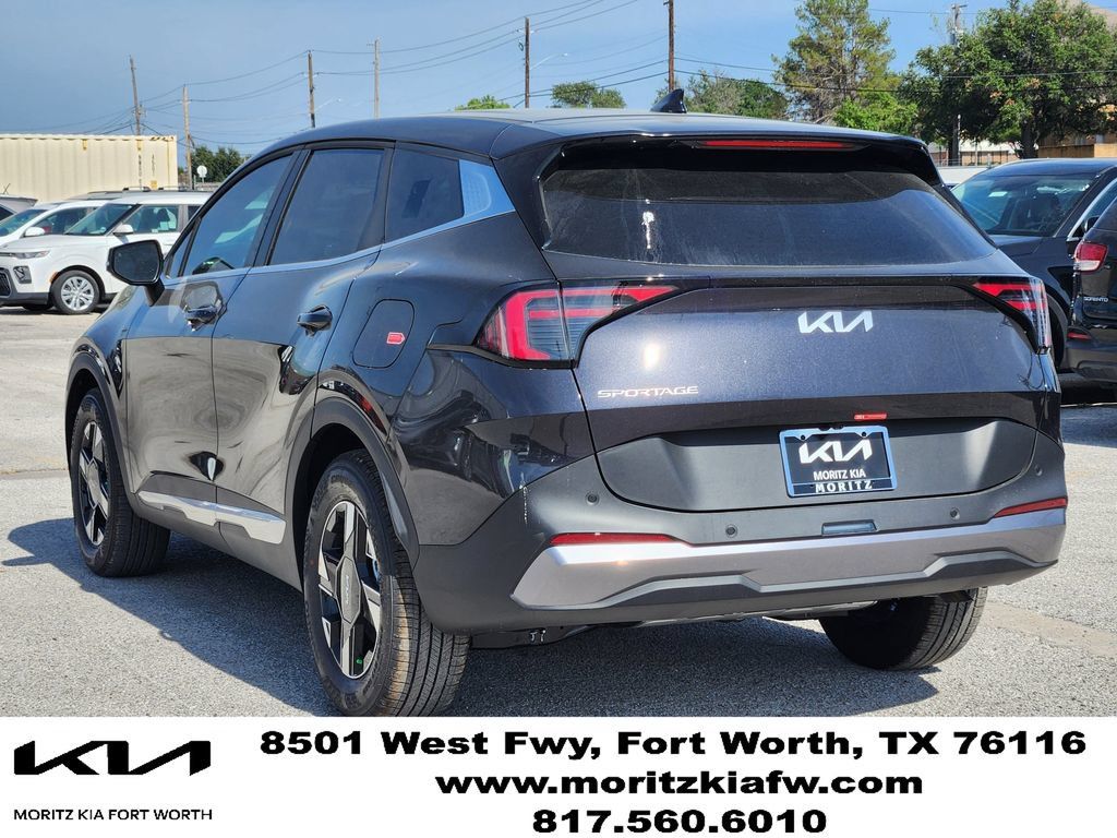 New 2026 Kia Sportage LX w/ LX Convenience Package FWD image 4