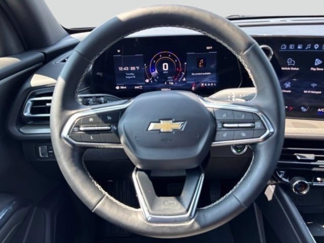 Used 2025 Chevrolet Traverse LT AWD/4WD image 18