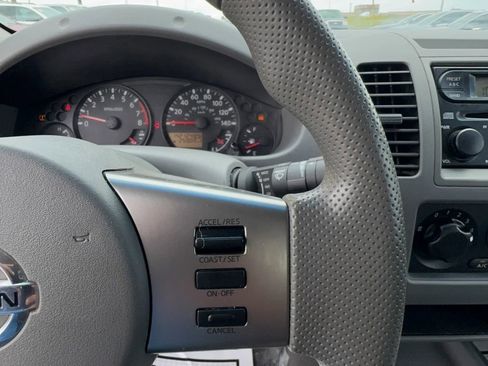Used 2007 Nissan Frontier SE w/ SE Value Truck Pkg image 13