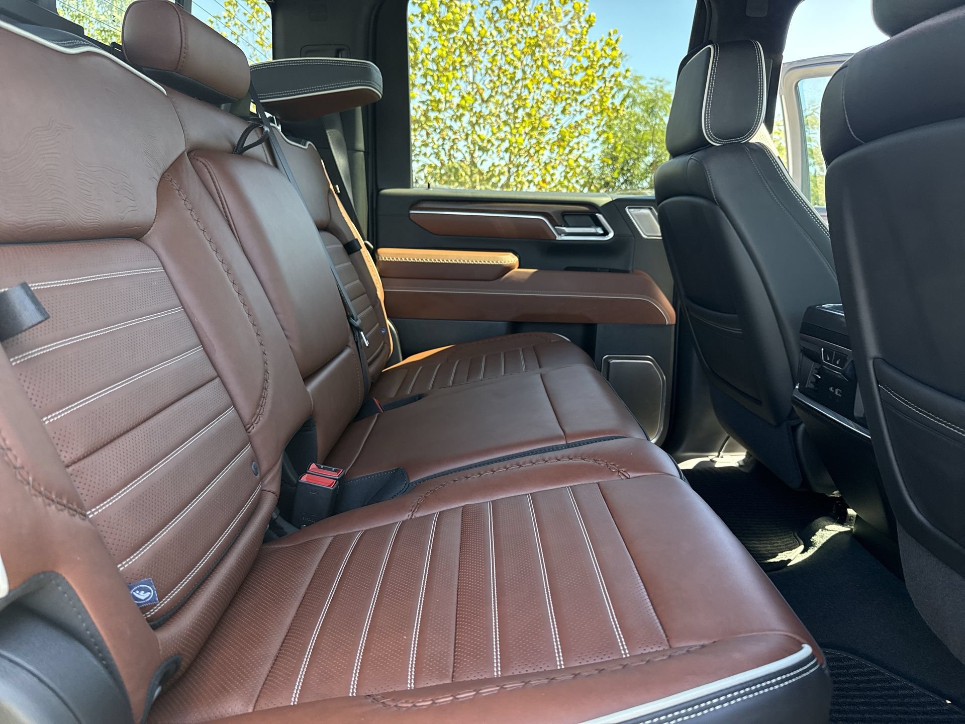 Certified 2025 GMC Sierra 3500 Denali Ultimate AWD/4WD image 34