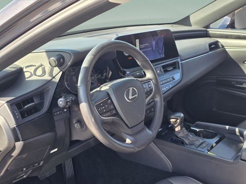 Certified 2023 Lexus ES 350 w/ Premium Package image 10