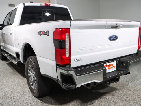 Used 2024 Ford F250 Lariat image 9