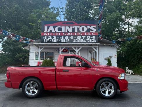 Used 2013 RAM 1500 Express RWD image 1