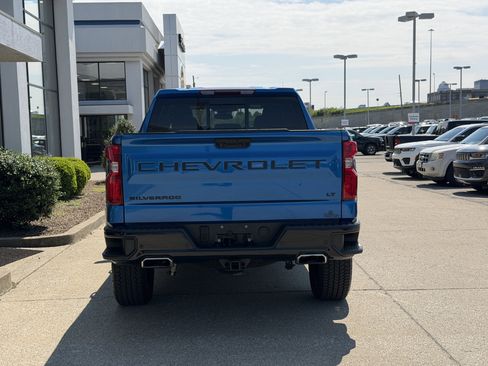Used 2023 Chevrolet Silverado 1500 LT Trail Boss w/ Convenience Package II image 6