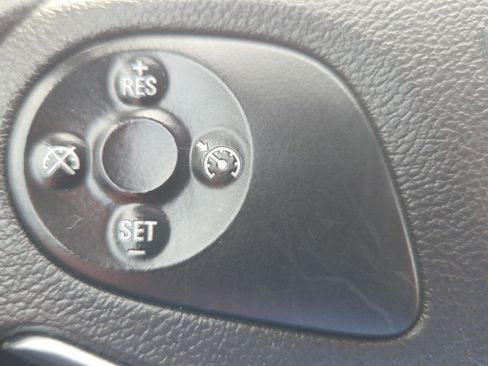 Used 2019 Chevrolet Impala LT FWD image 10