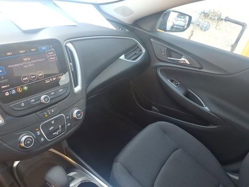 Used 2021 Chevrolet Malibu RS image 20