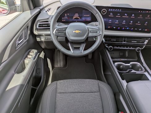 New 2026 Chevrolet Traverse LT FWD image 4