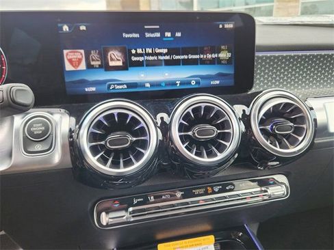 Certified 2026 Mercedes-Benz GLB 250 4MATIC image 21