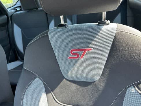 Used 2016 Ford Focus ST FWD image 5