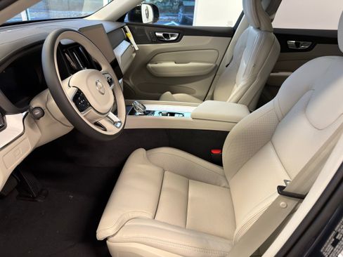 New 2026 Volvo XC60 B5 Ultra w/ Protection Package Premier AWD/4WD image 12