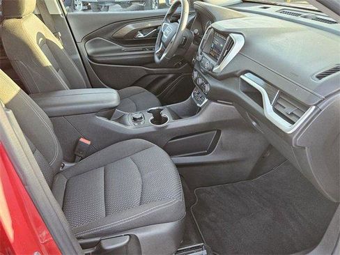 Certified 2024 GMC Terrain SLE w/ Driver Convenience Package image 15