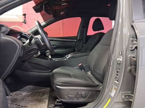 Used 2022 Hyundai Santa Cruz SEL Premium image 6