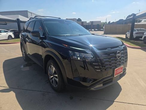 New 2026 Nissan Pathfinder SL FWD image 7