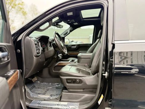 Used 2020 Chevrolet Silverado 1500 High Country w/ Technology Package AWD/4WD image 10